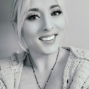 Meet your Posher, Angie